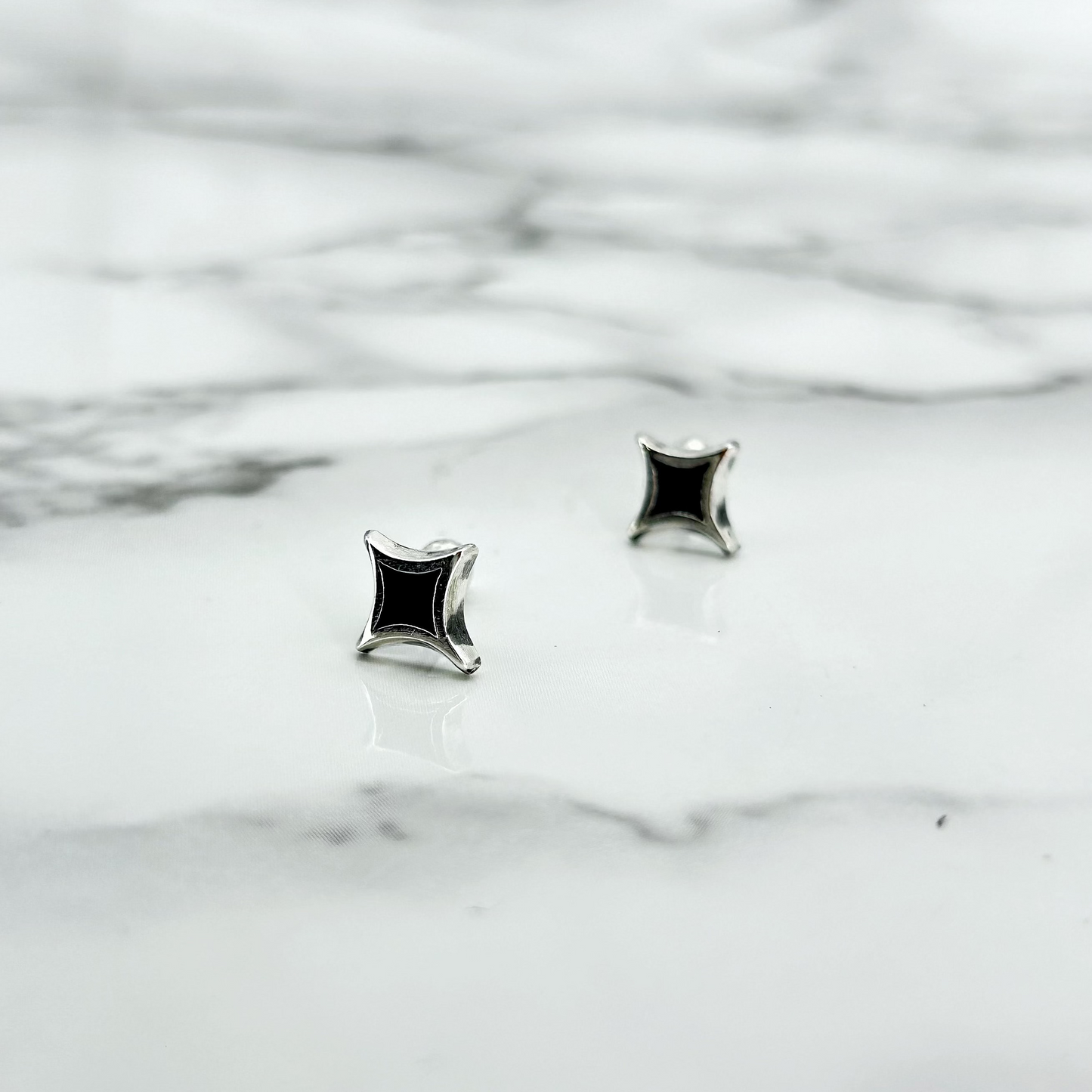 Black Flash Earings ✦